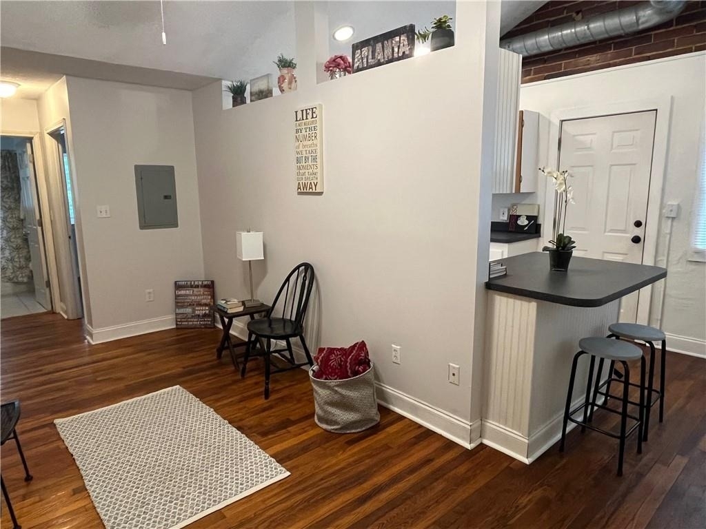 1115 Shelby Place Se - Photo 10