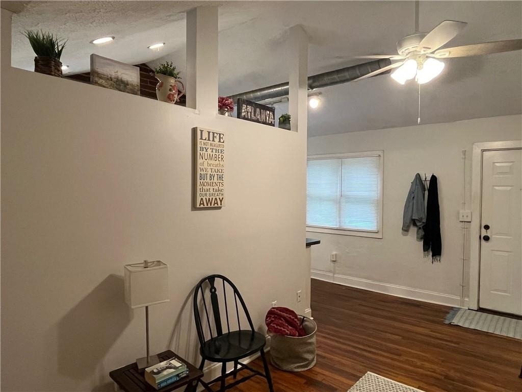 1115 Shelby Place Se - Photo 9
