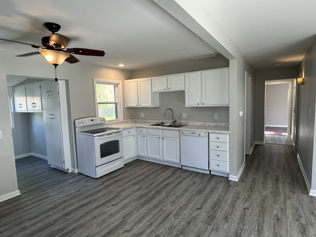 227 A Street - Photo 2