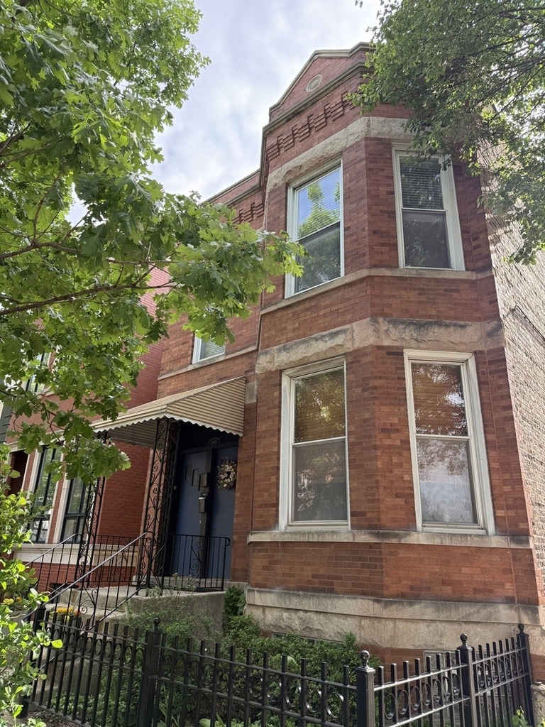 1815 N Paulina Street - Photo 1