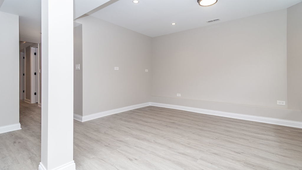 1840 N Saint Louis Avenue - Photo 18