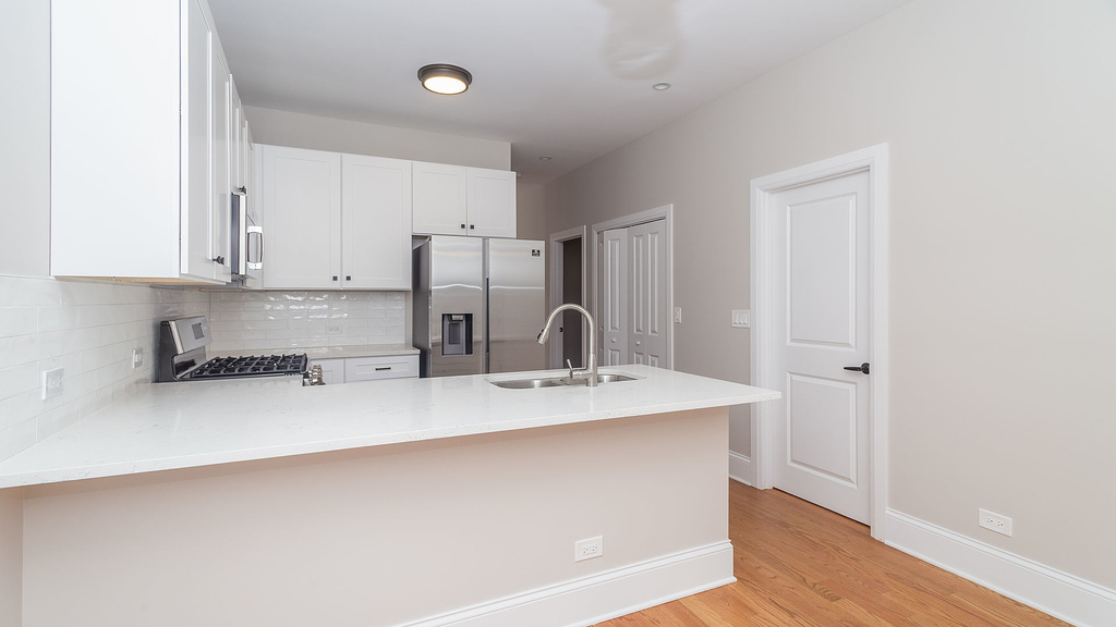 1840 N Saint Louis Avenue - Photo 9