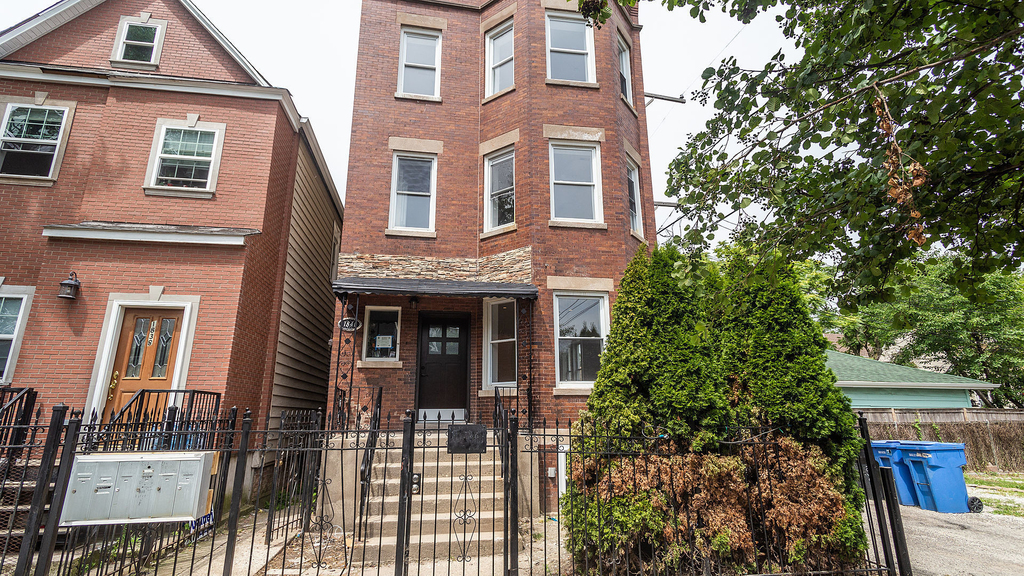 1840 N Saint Louis Avenue - Photo 0