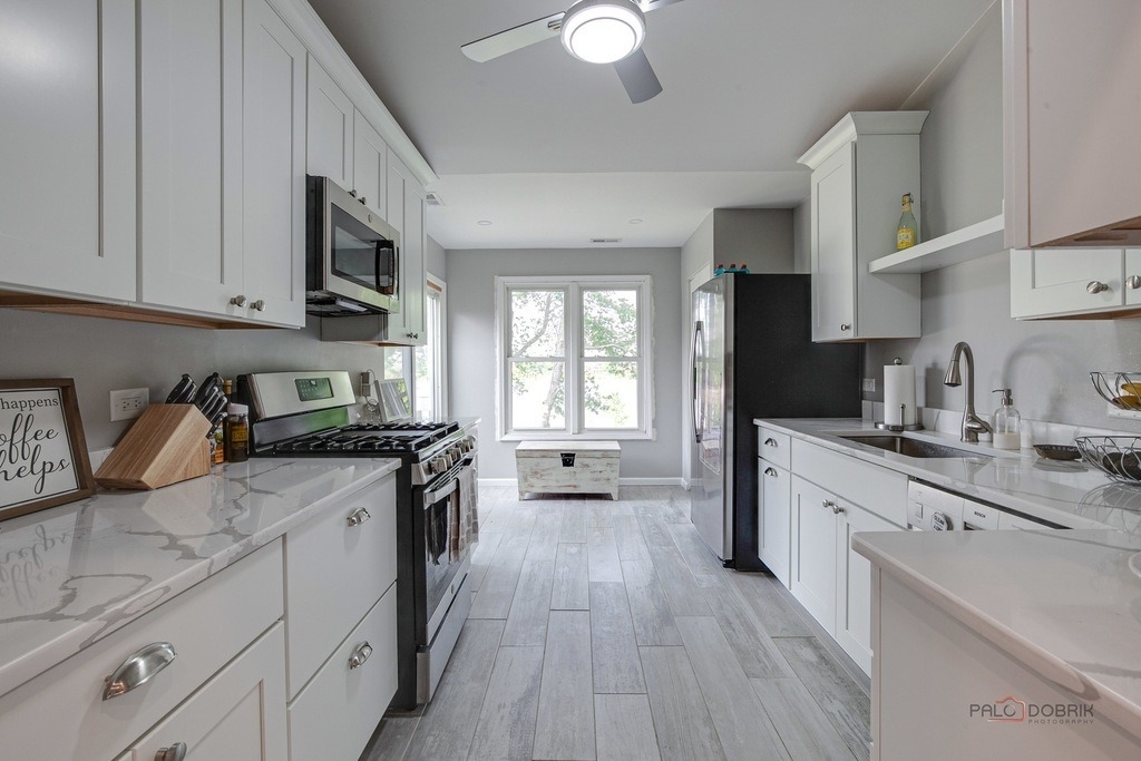 1254 Streamwood Lane - Photo 10