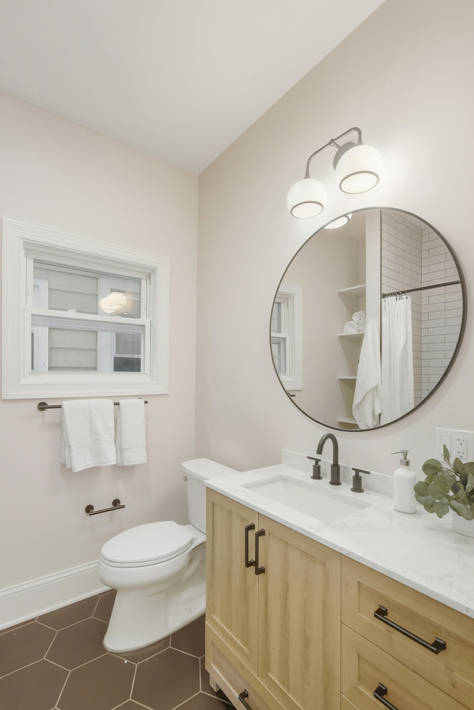 3053 N Seminary Avenue - Photo 10