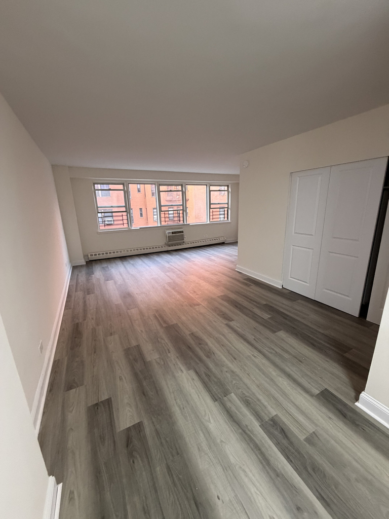 87-15 165th Street - Photo 2
