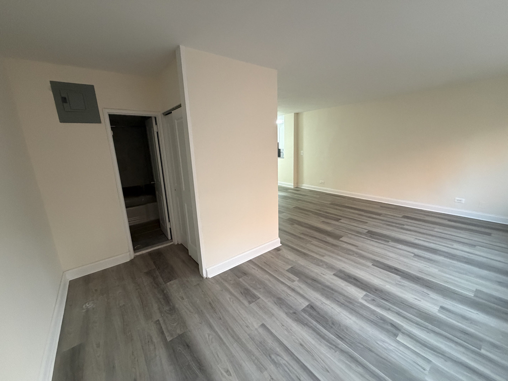 87-15 165th Street - Photo 4