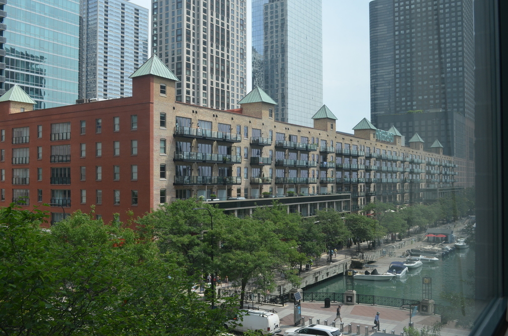 440 N Mcclurg Court - Photo 1