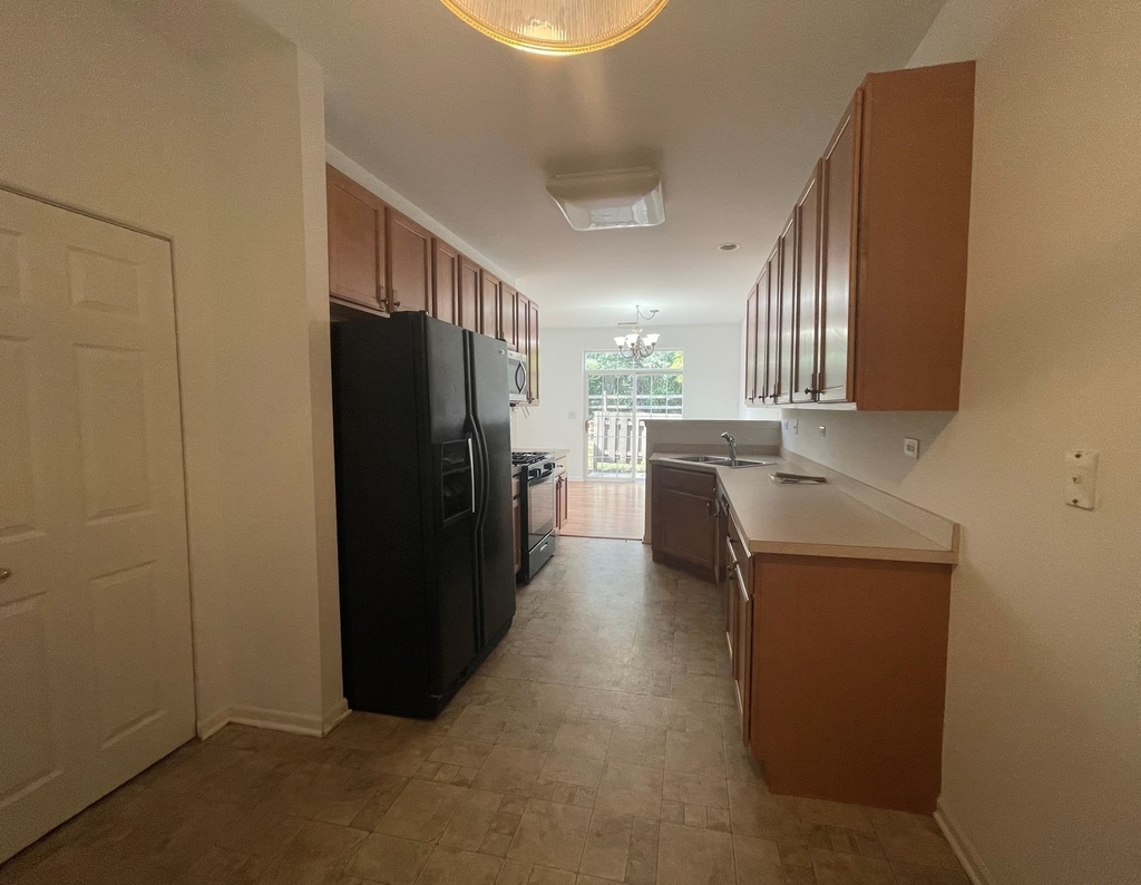 2516 Hillsboro Boulevard - Photo 11