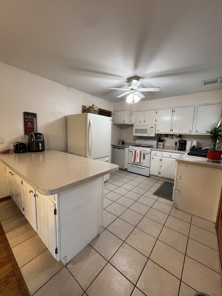 1218 Lincoln Avenue - Photo 6