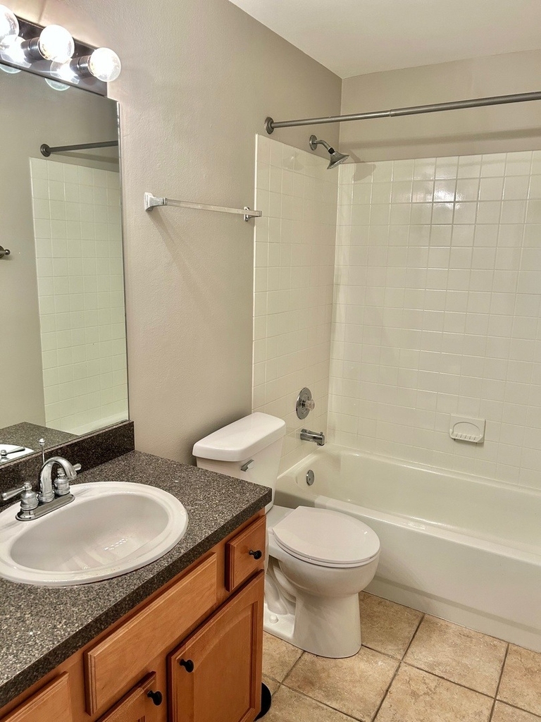 6019 Forest View Road - Photo 8
