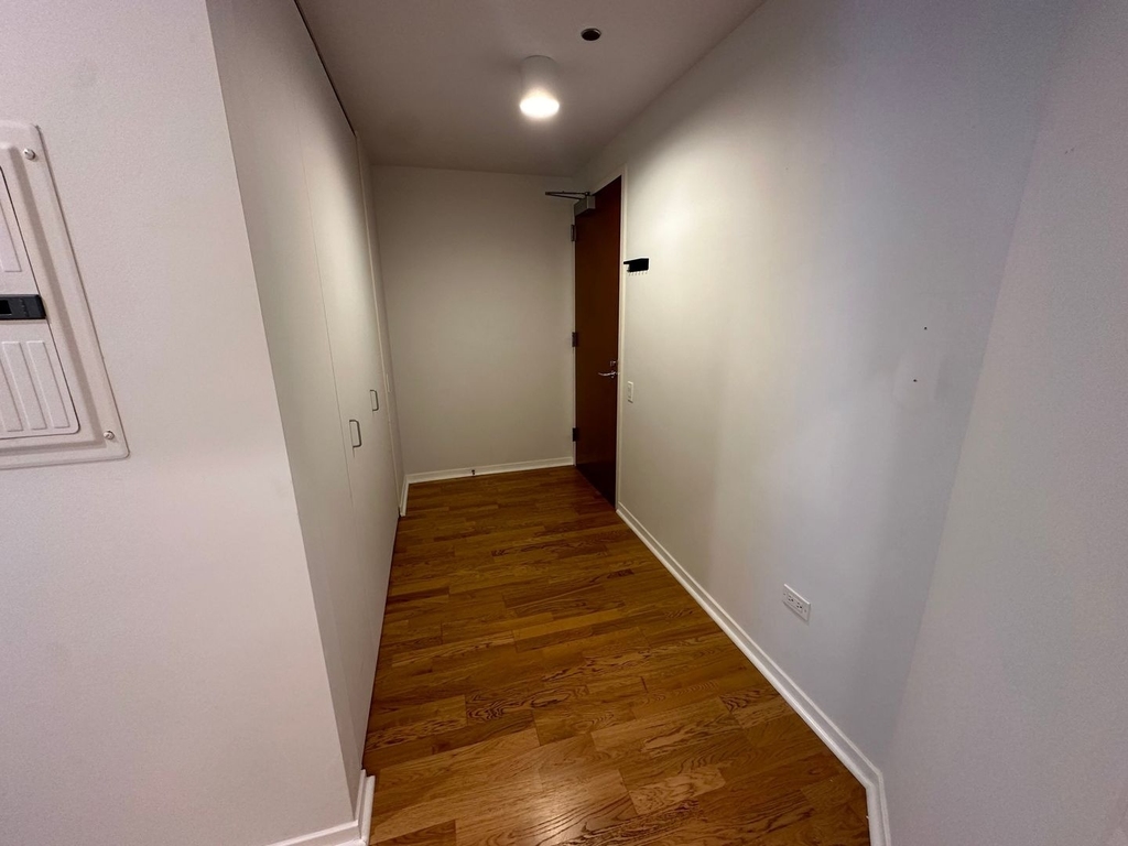 400 N La Salle Drive - Photo 6