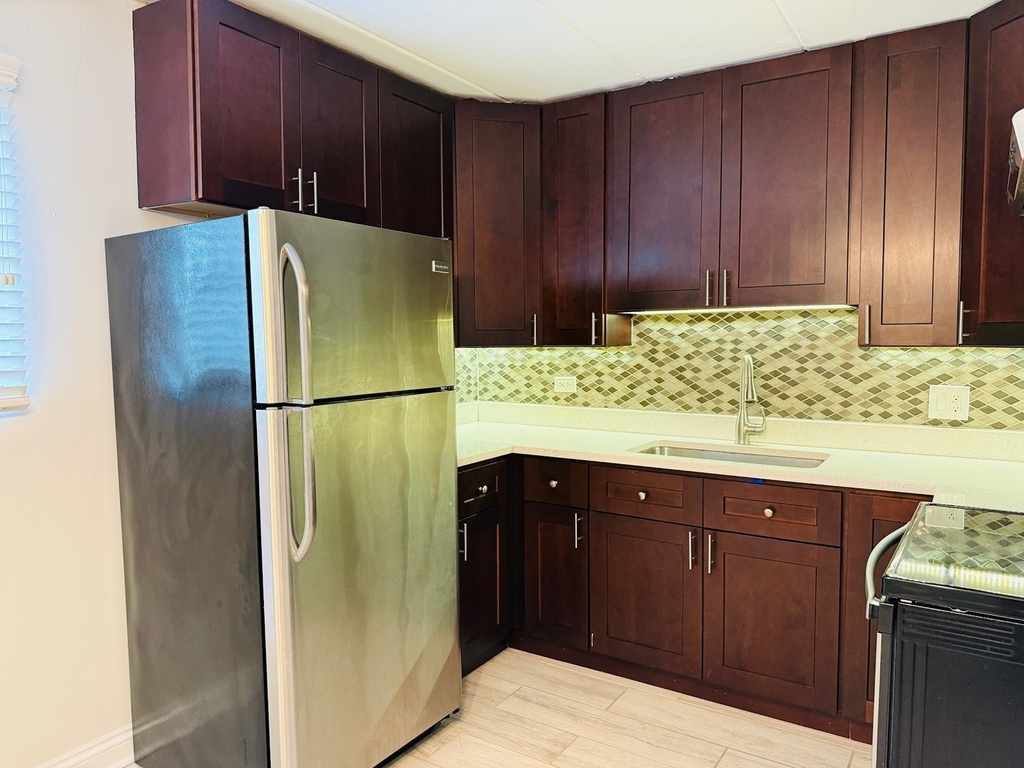 115 Marengo Avenue - Photo 6