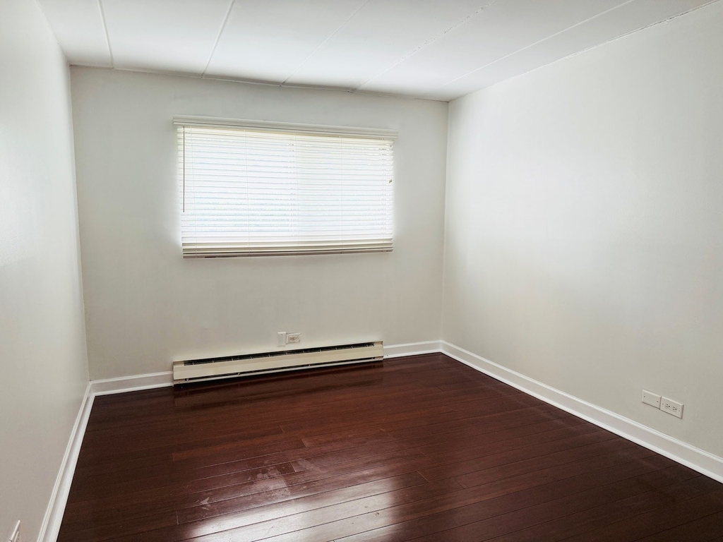 115 Marengo Avenue - Photo 10