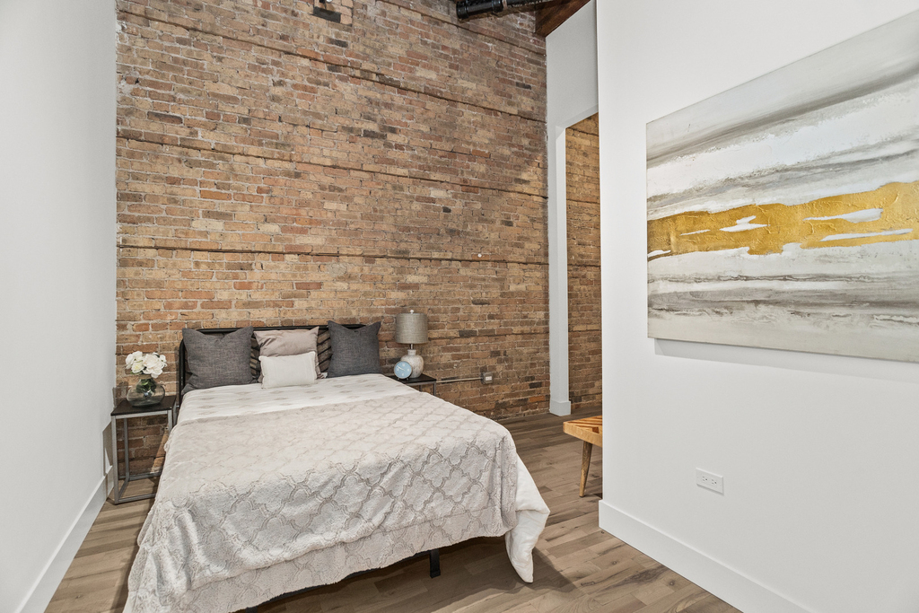 153 W Ohio Street - Photo 10