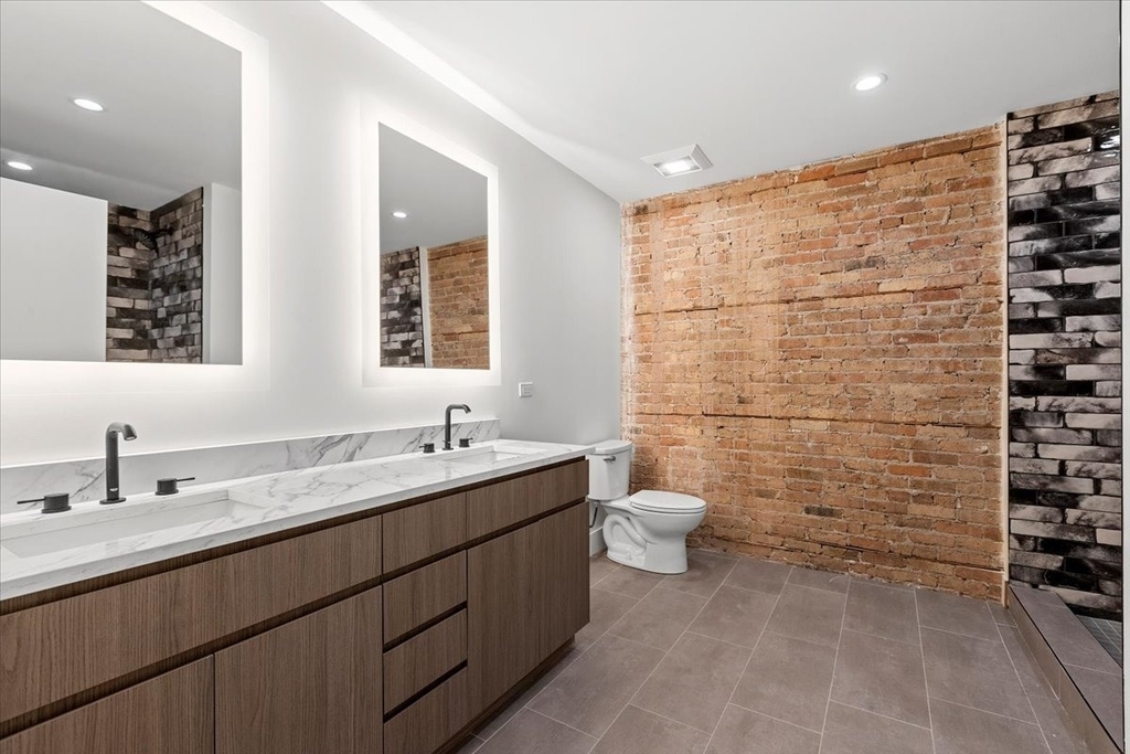 153 W Ohio Street - Photo 9