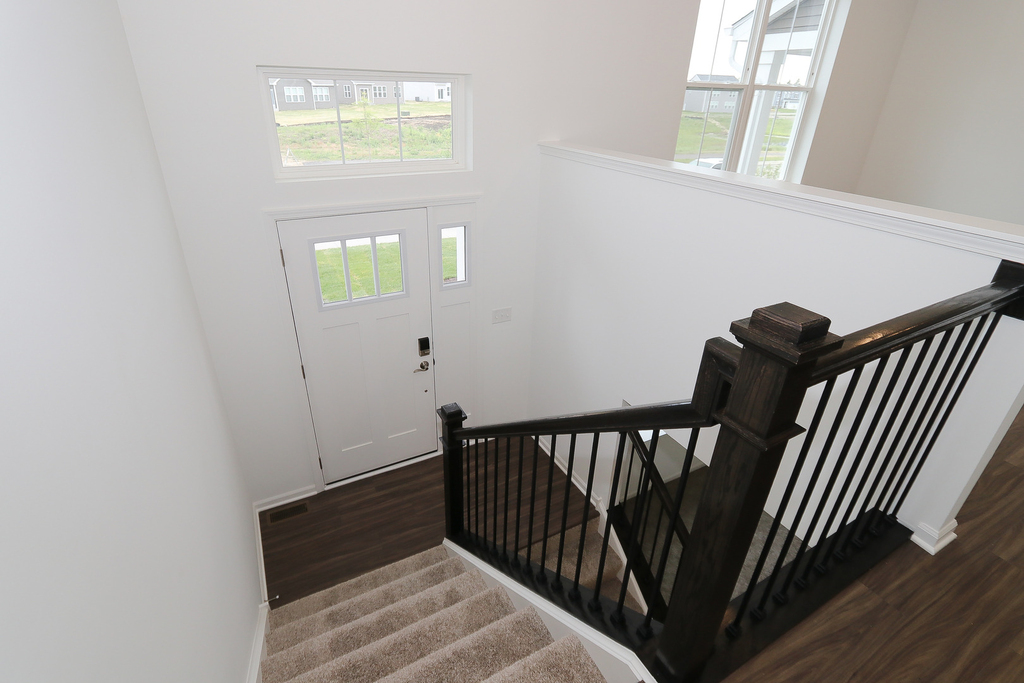 2252 Stonegate Road - Photo 2