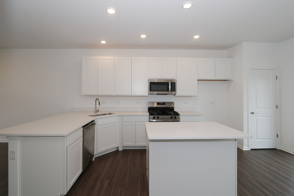 2252 Stonegate Road - Photo 6