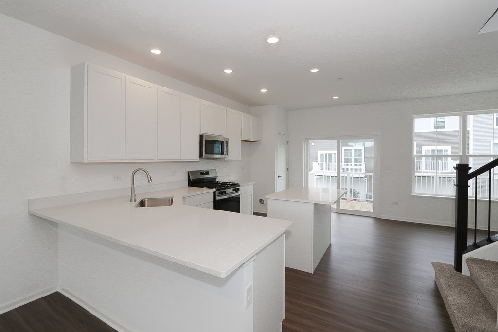 2252 Stonegate Road - Photo 8