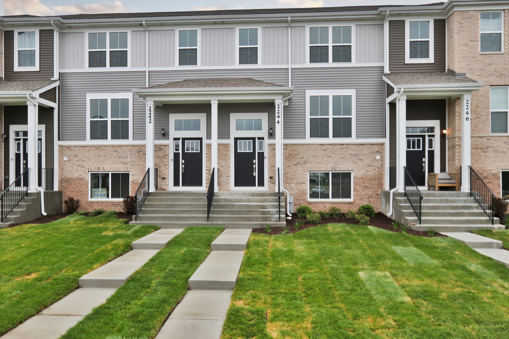 2244 Stonegate Road - Photo 0