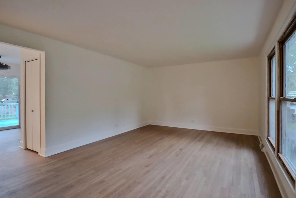 30w162 Claymore Lane - Photo 8