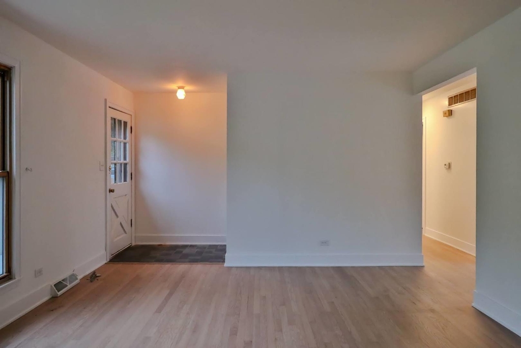 30w162 Claymore Lane - Photo 6
