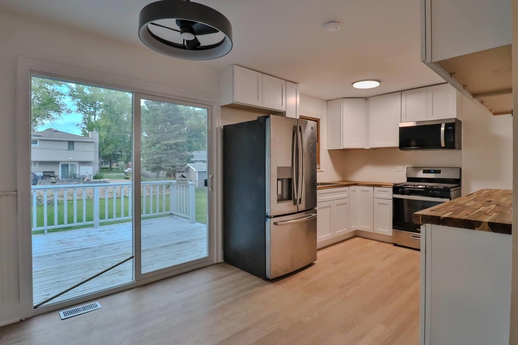 30w162 Claymore Lane - Photo 26