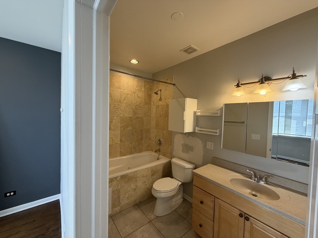 6135 N Broadway Street - Photo 6