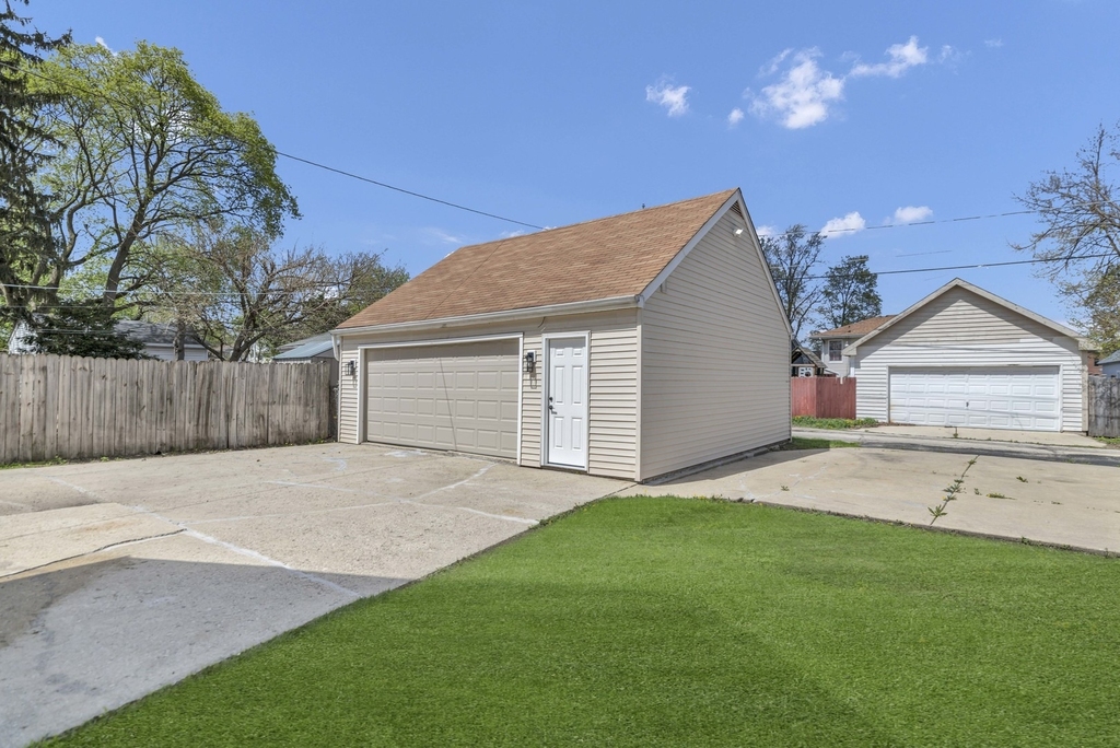 129 W Stimmel Street - Photo 9