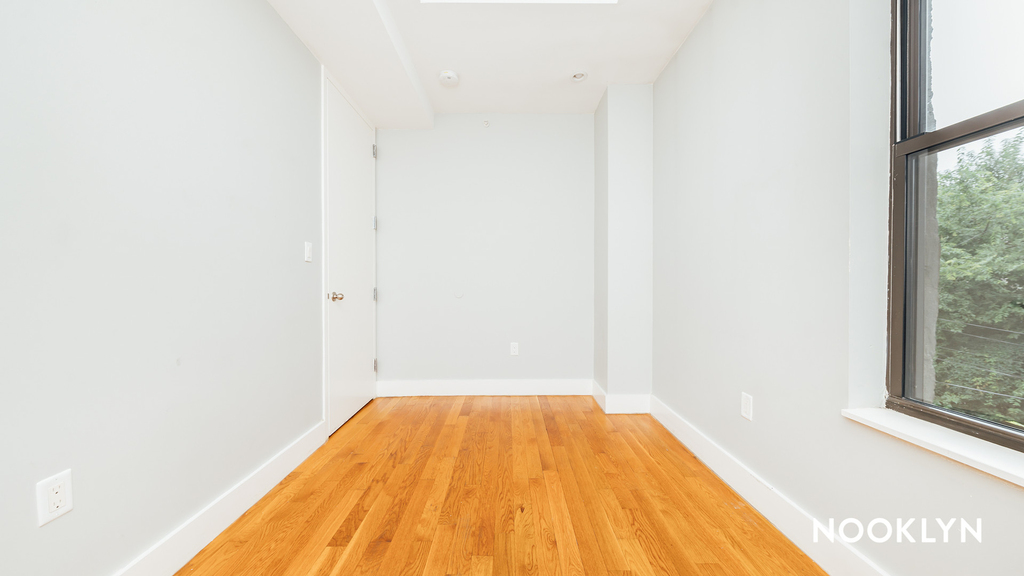 1100 Dekalb Avenue - Photo 4