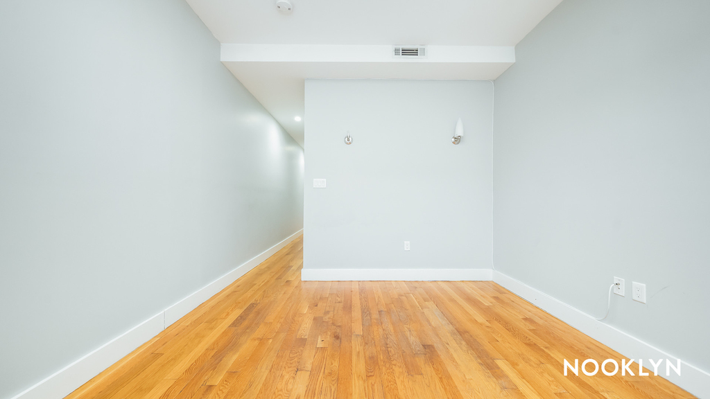 1100 Dekalb Avenue - Photo 2