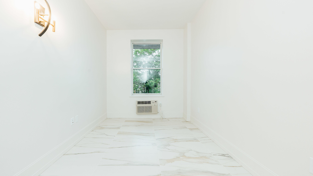 987 Willoughby Avenue - Photo 5