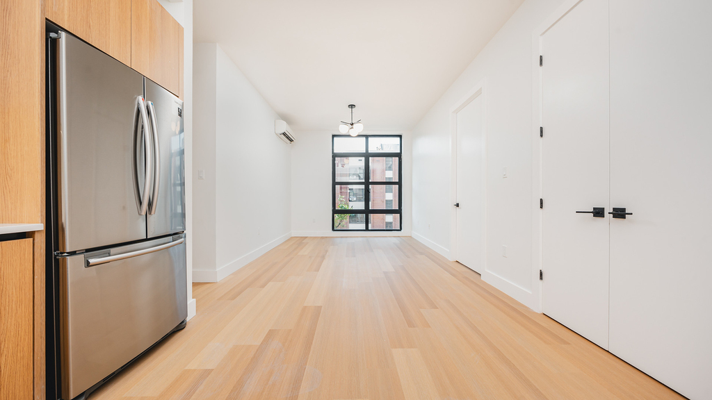 420 Gates Ave - Photo 2