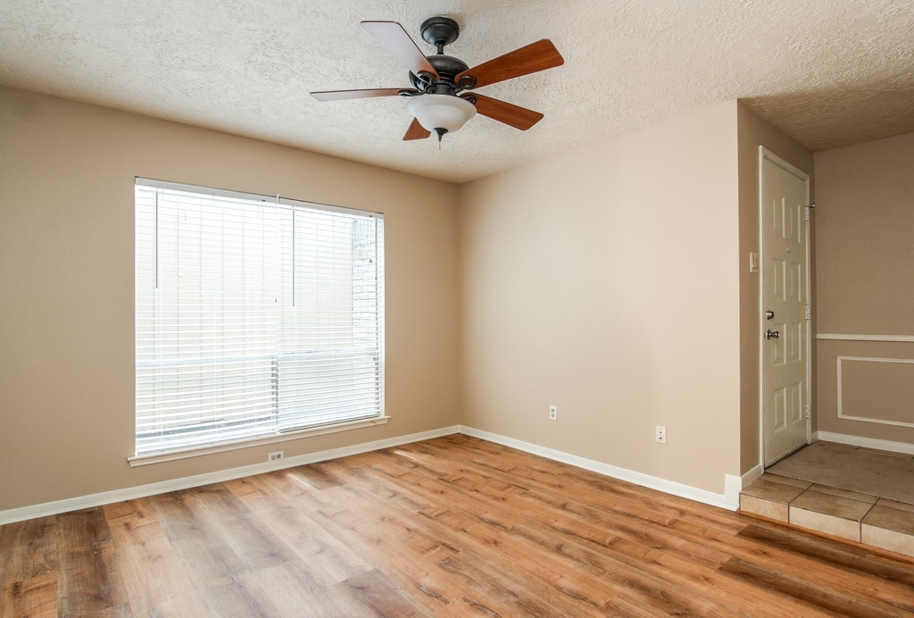 12002 Rocky Knoll Drive - Photo 9