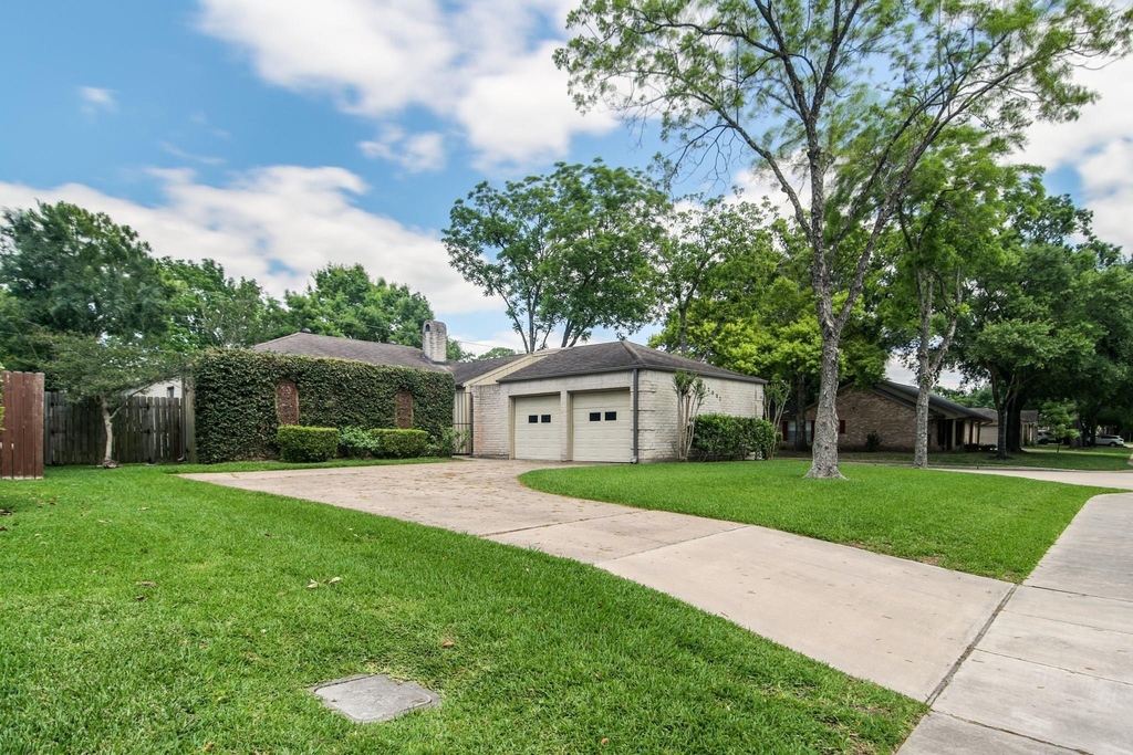 12002 Rocky Knoll Drive - Photo 1