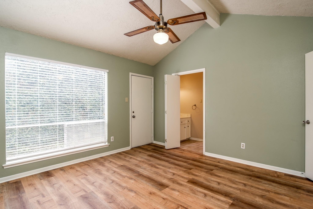 12002 Rocky Knoll Drive - Photo 18