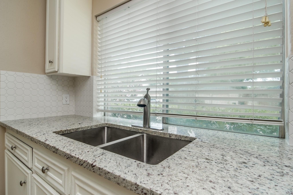12002 Rocky Knoll Drive - Photo 14