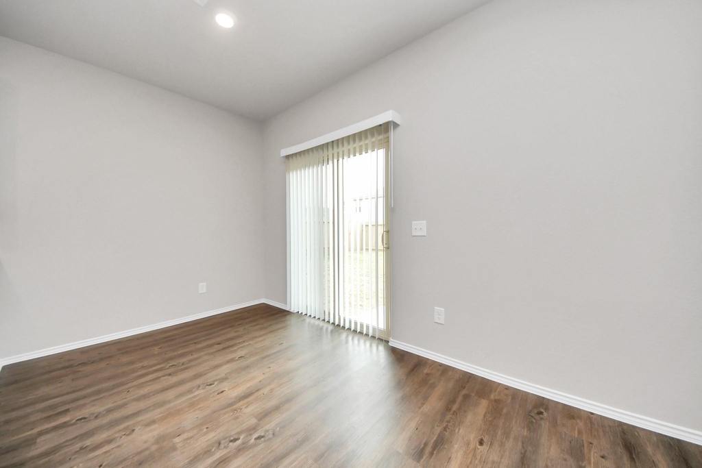 21235 Memorial Vista Drive - Photo 8