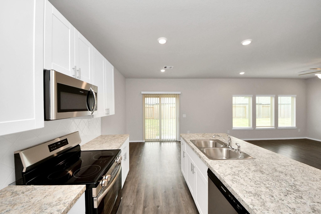 21235 Memorial Vista Drive - Photo 7