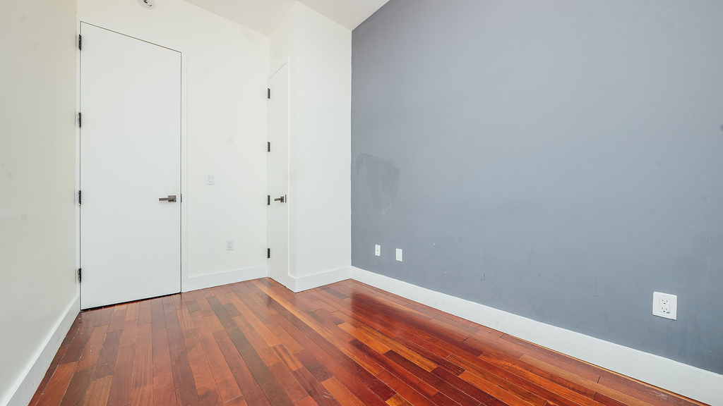 1436 Dekalb Avenue - Photo 3