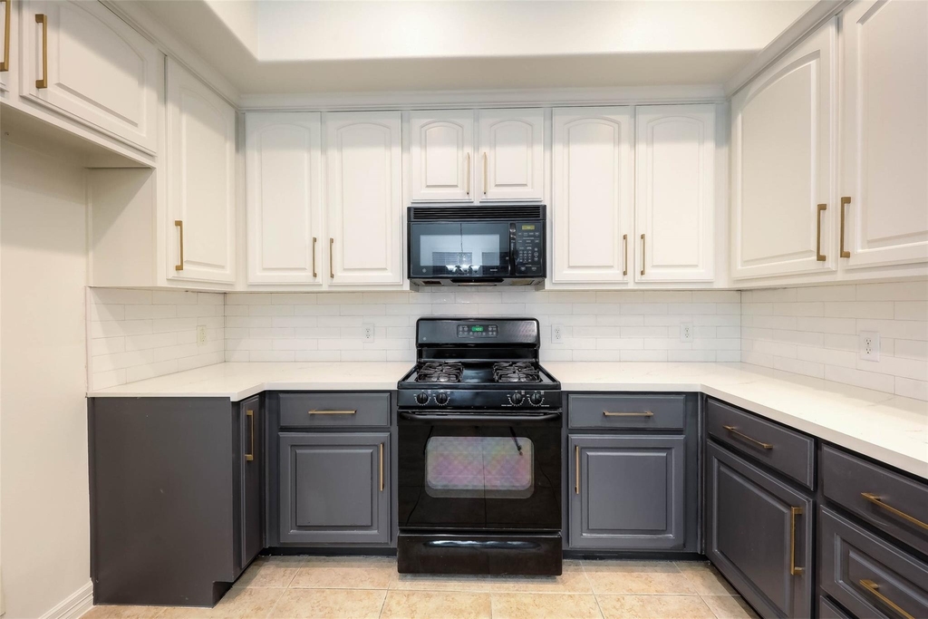13647 Brookbluff Lane - Photo 22