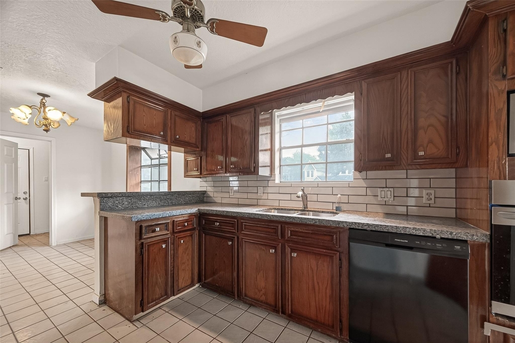 12835 Woodlite Lane - Photo 15