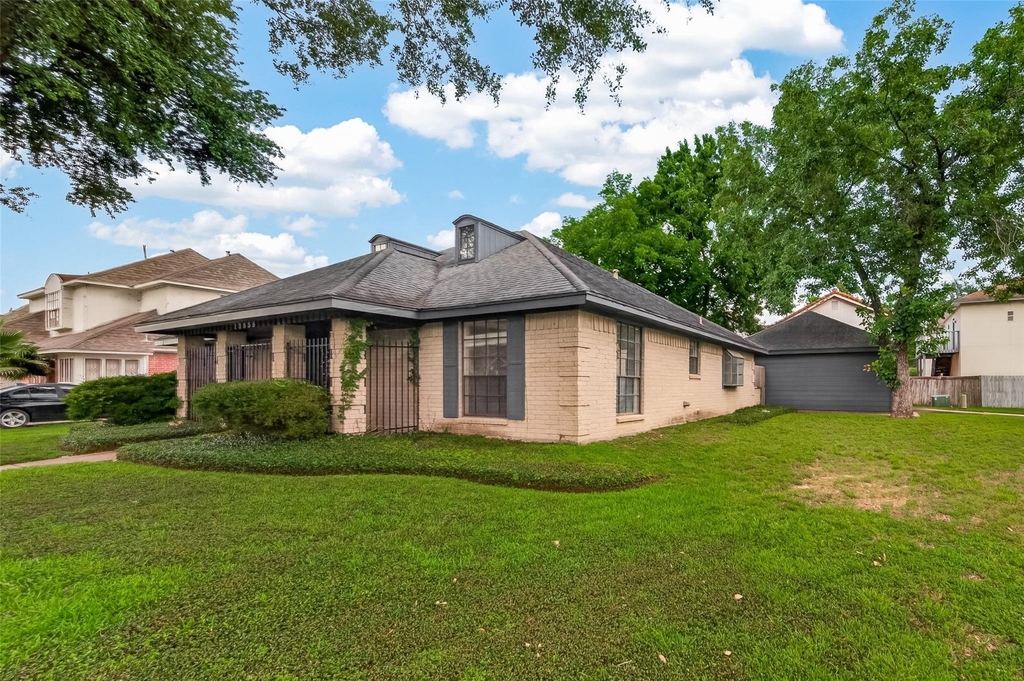 12835 Woodlite Lane - Photo 2