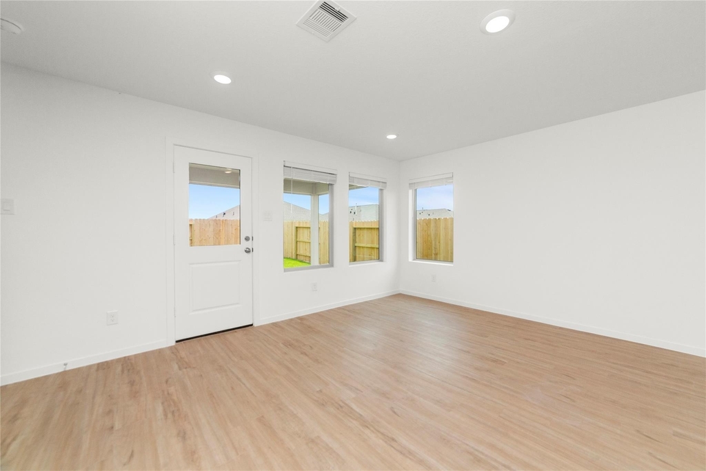 1634 Blue Cypress Drive - Photo 4