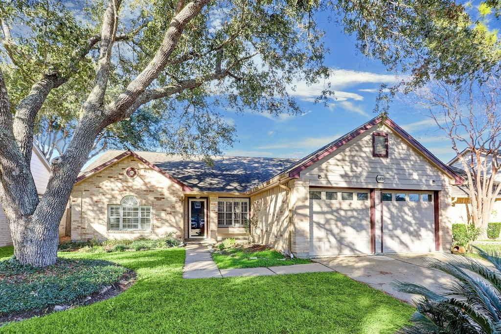 6819 Yardley Drive - Photo 0
