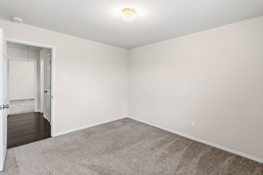 18715 Windy Stone Drive - Photo 32