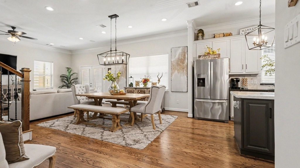1026 W 24th Street - Photo 8