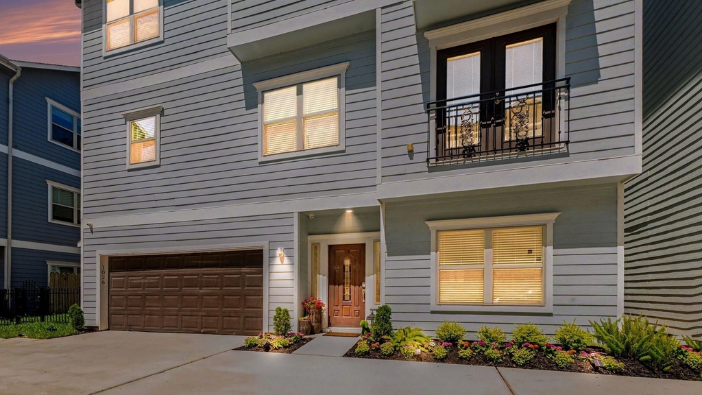 1026 W 24th Street - Photo 2