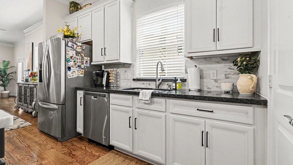 1026 W 24th Street - Photo 11