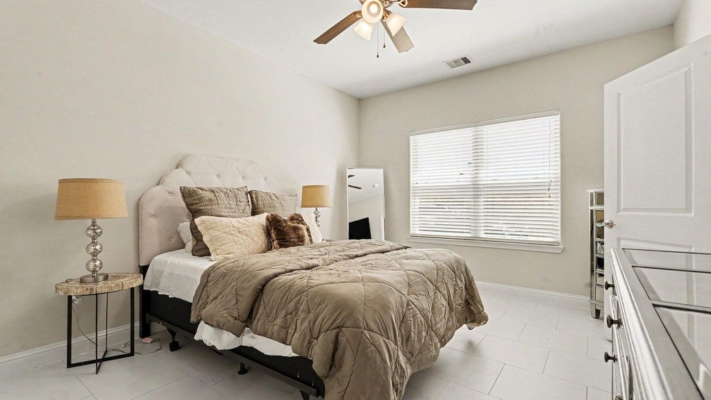 1026 W 24th Street - Photo 22